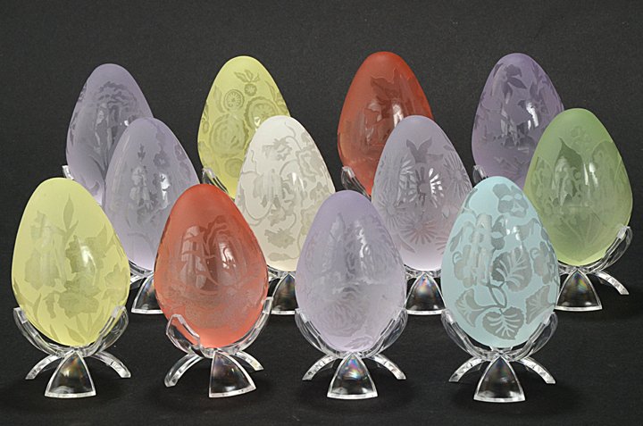 Flowers of the Month-3" egg. March, yellow daffodi: Flowers of the Month-3" egg. March, yellow daffodil.