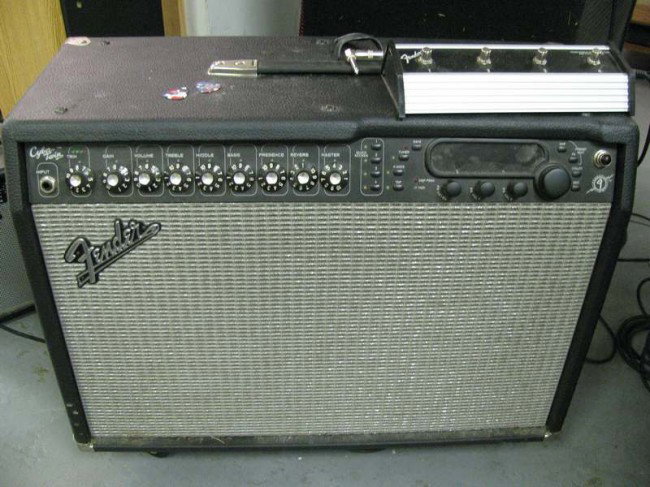 Awesome Fender Cyber-Twin ~ Nicknamed "The Evil Tw: Awesome Fender Cyber-Twin ~ Nicknamed "The Evil Twin"