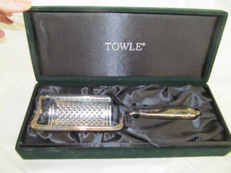 Silver Plated Towle Silver Cheese Grater In: Silver Plated Towle Silver Cheese Grater In Presentation Box