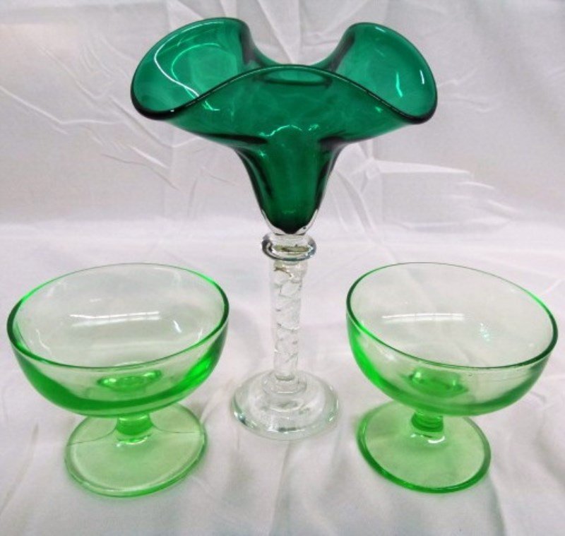 3 Pieces Misc. Glass ~ Emerald Green Stemmed Dish ~ 2 (1 of 2)