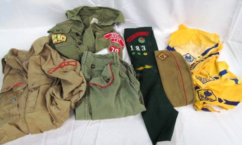 Lot of Boy Scout Clothes / Sash / Bandana Ties / Cap (1 of 5)