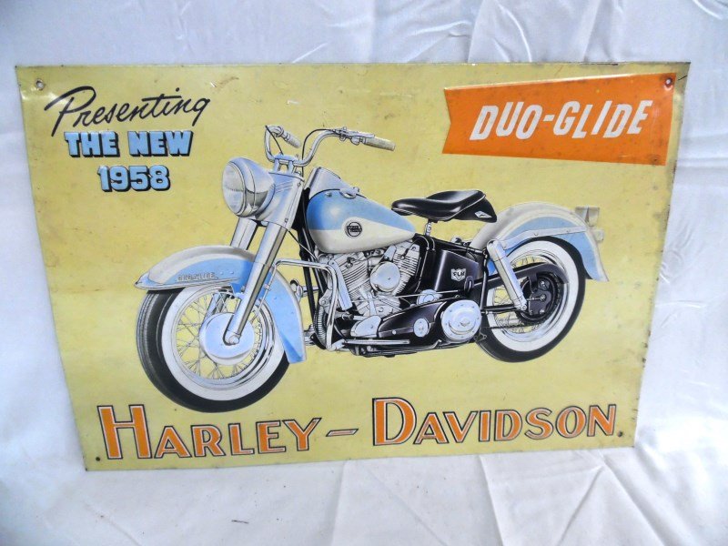 Metal Sign Presenting The New 1958 Duo-Glide (1 of 4)