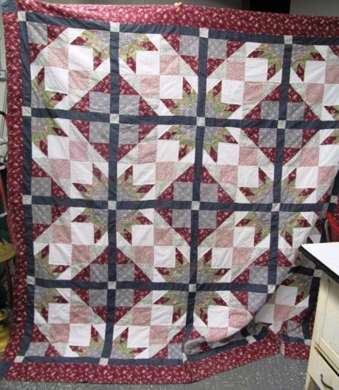 QUILT (A) WINDOW FRAMES W/8 POINT STARS 88 X 86 (1 of 3)