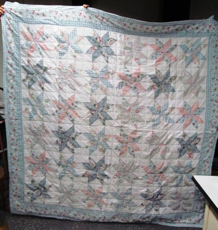 QUILT (F) MULTI 8 POINT STARS W/WALL HANGING LOOPS (1 of 2)