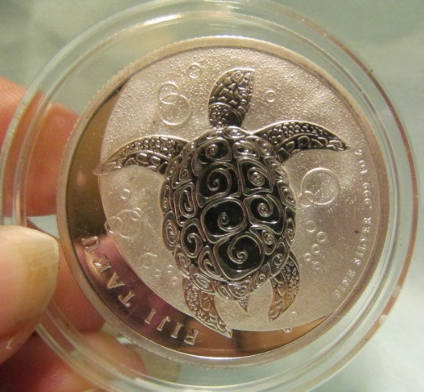 2012 Fiji silver Turtle Taru $2: 2012 Fiji silver Turtle Taru $2