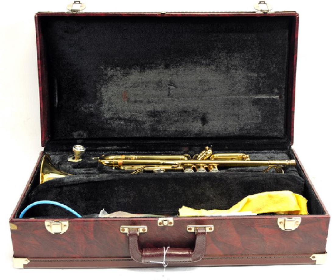 1 Collegiate Holton Trumpet: with case and accessories in excellent playable condition, Serial #T602
