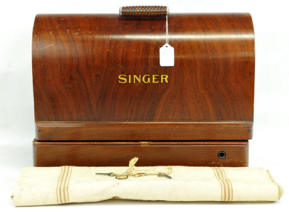 Antique Singer Sewing Machine In Oak Case (1 of 2)