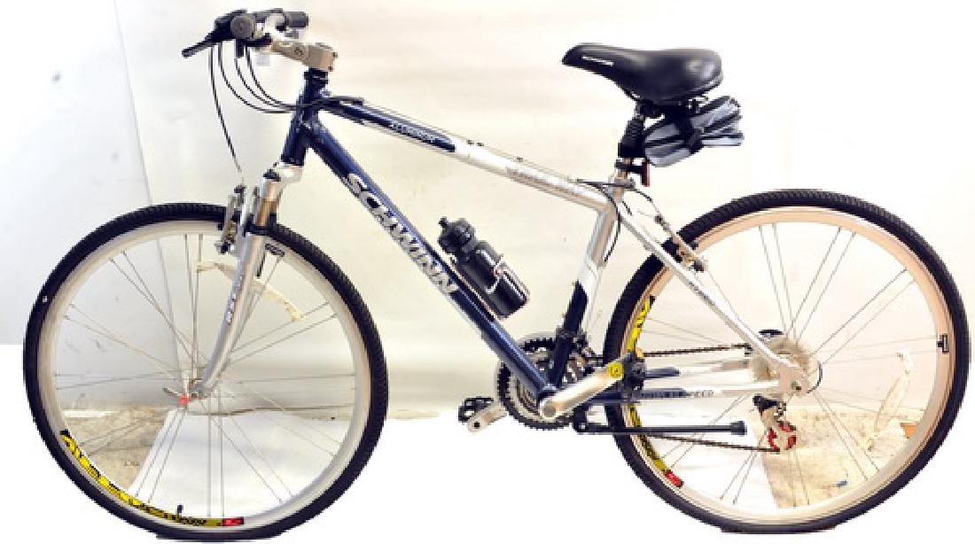 Schwinn Trail Way Ten Speed, Blue, Silver and: White, In good condition
