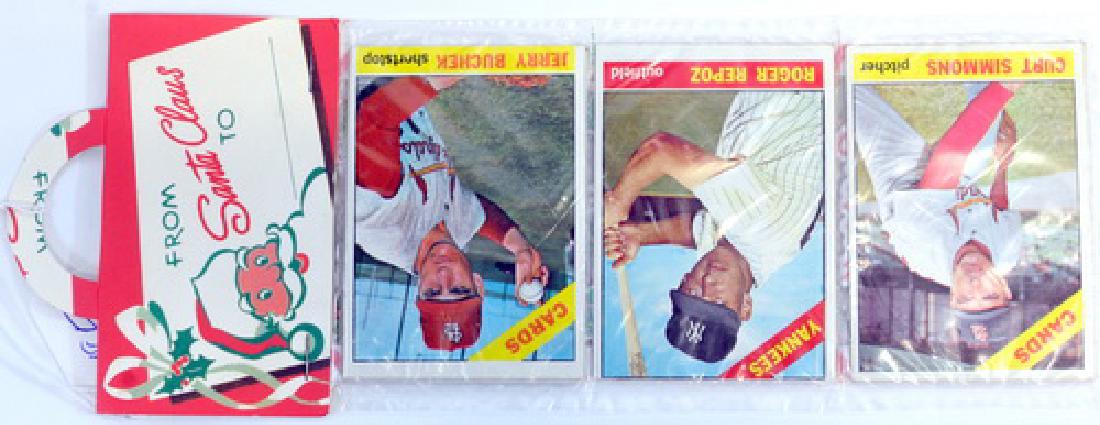 1966 Topps Christmas Rack Pack (1 of 2)