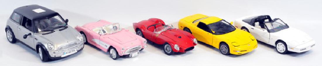 2 Franklin Mint,1 Danbury Mint,1 Maisto, 1 Corvette: 1. 2003 Corvette Z06 by Franklin Mint Precision Models 1:24 1. 1988 Corvette by Franklin Mint Precision Models 1:24 1. 1958 Ferrari 250 Testa Rossa by The Danbury