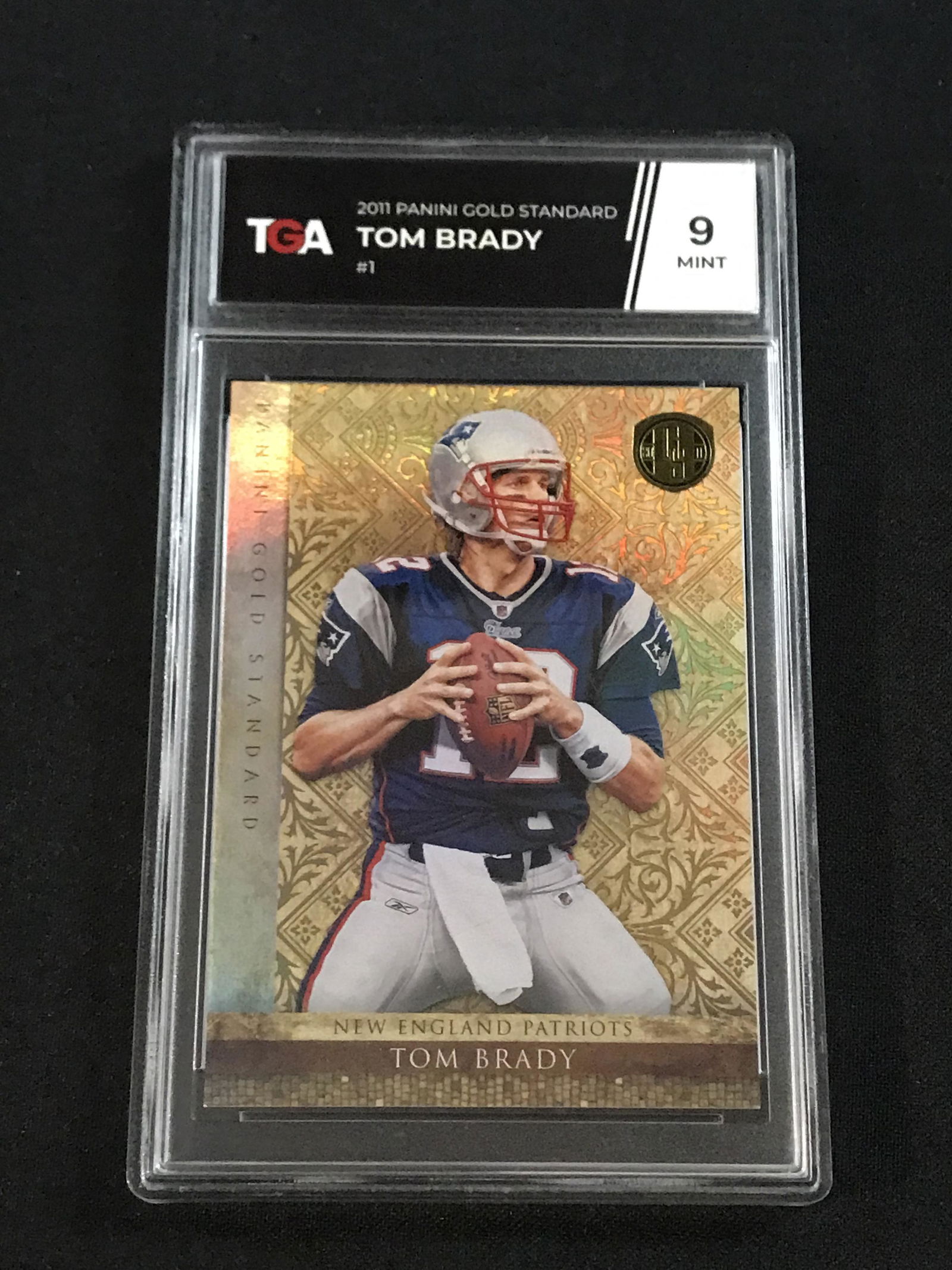 2011 Panini Gold Tom Brady Tga 9 Mint (1 of 2)