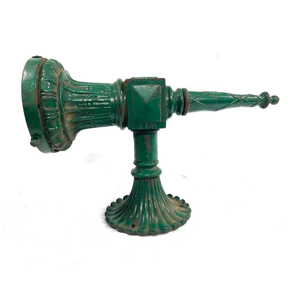 Antique Cast Iron Exterior Light Old Green Paint (1 of 3)