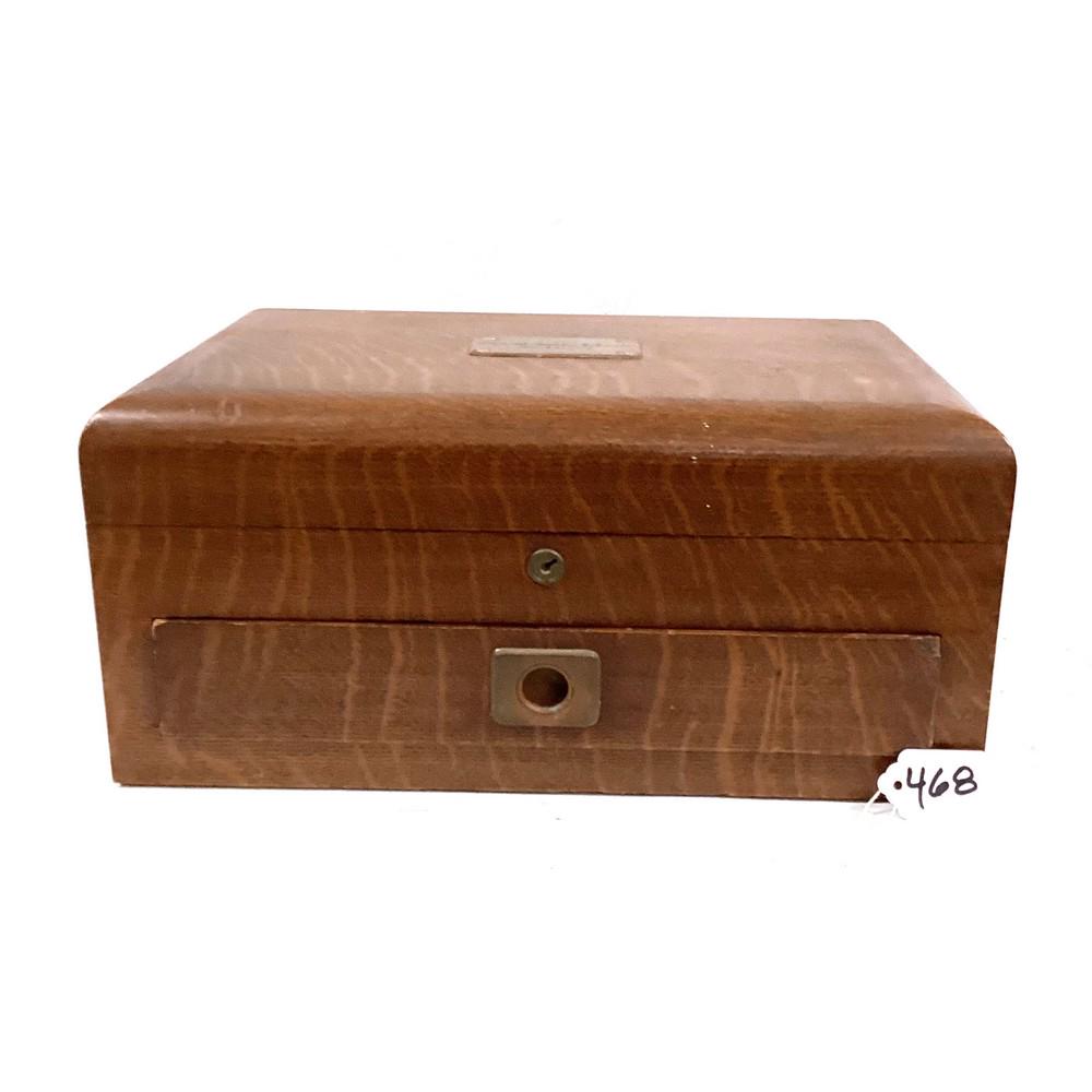 Lift top Quartersawn Oak Box with Key 14x6x9 (1 of 8)