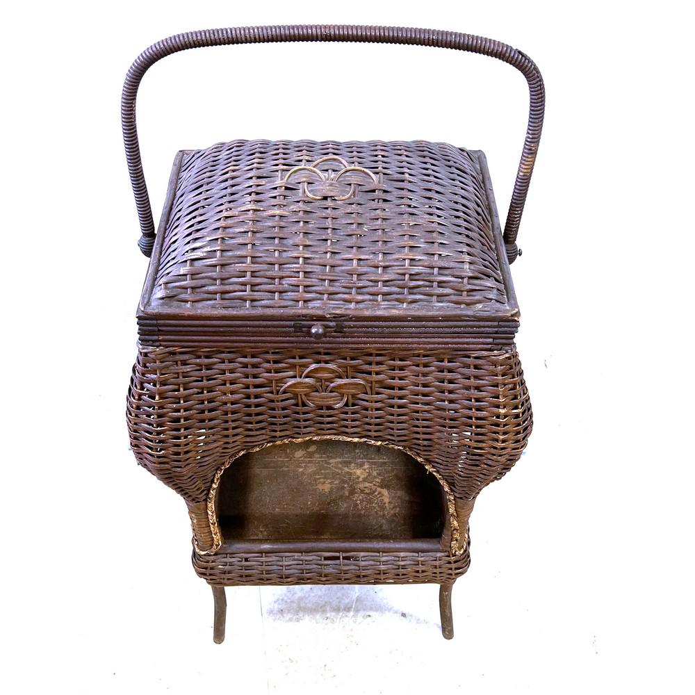 Excellent Wicker Lift Top Sewing Stand (1 of 3)