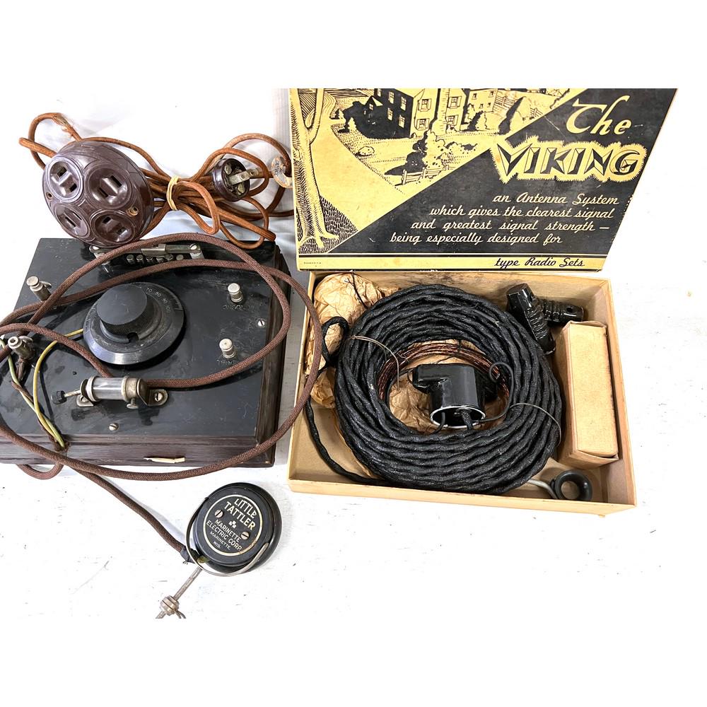 Antique Radio Items With The Viking (1 of 2)