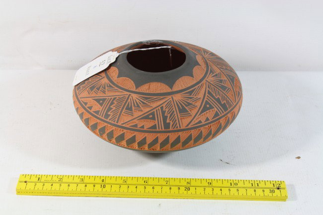 Native American Bowl signed Laguna, Acoma New Mexi: Native American Bowl signed on bottom Laguna, Acoma New Mexico LC/GP ... 8.5'' diameter, 3'' opening