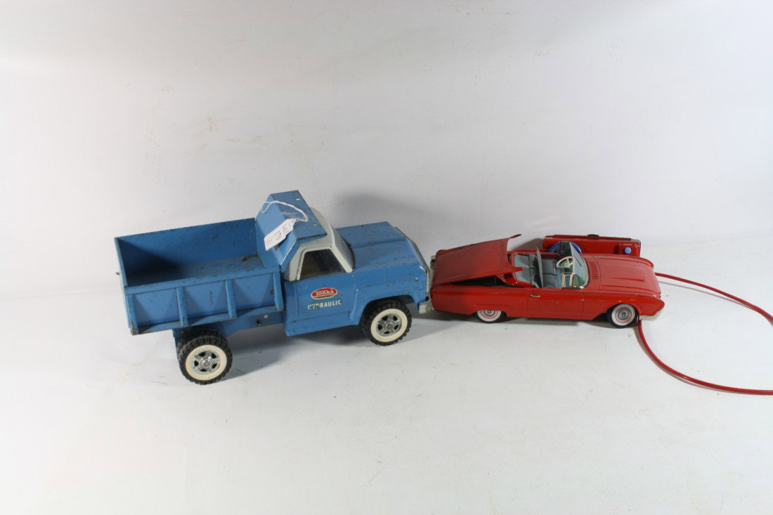 Tonka truck and hydraulic truck and remote car: Tonka truck and hydraulic truck and remote car