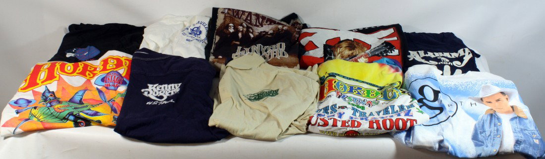 Lot of 10 Original Unworn Concert Tshirts includin: Lot of 10 Original Unworn Concert Tshirts including: Kenny Rogers 83, Kenny Rogers US Tour, Lynyrd Skynyrd, Blues Traveler, HORDE 96 (2 styles), Bonnie Raitt, Melissa Etheridge, Garth Brooks, Alabama