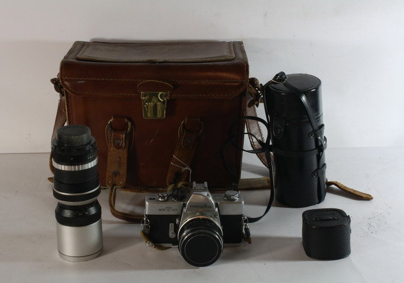 Minolta 35 Mm Camera with multiple lenses: Minolta 35 Mm Camera with multiple lenses