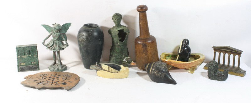 Misc. Lot with brass and bronze figures: Misc. Lot with brass and bronze figures