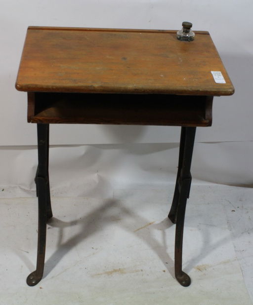 136a School Desk With Inkwell Insert