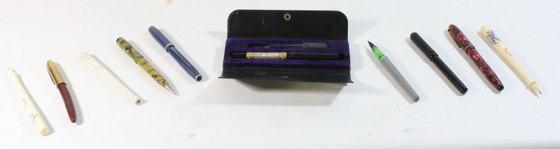Pen lot with golden nibs and Waterman Pen In origin: Pen lot with golden nibs and Waterman Pen In original box