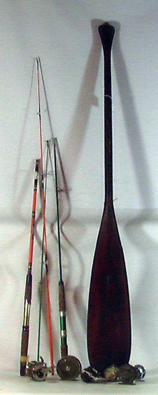 Canoe Paddle, (6) fishing reels and rods: Canoe Paddle, (6) fishing reels and rods