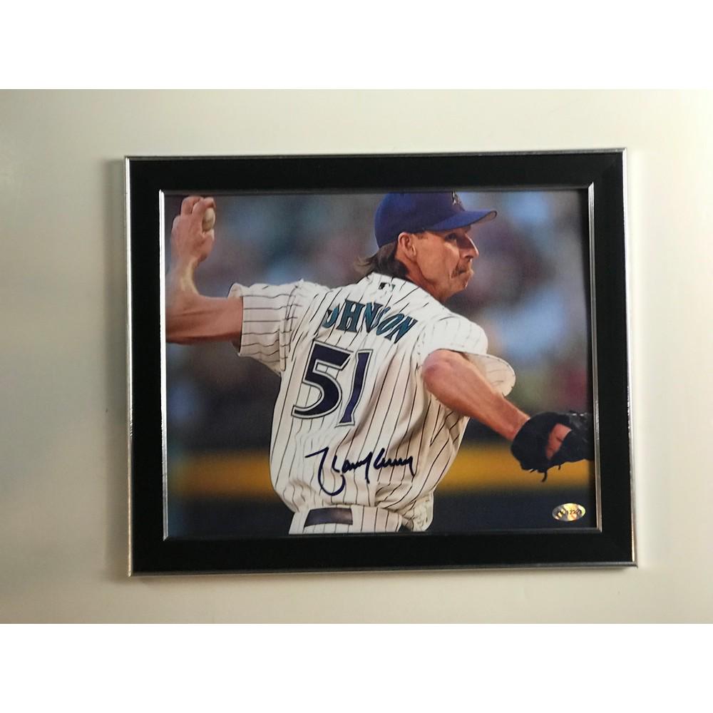 Randy Johnson Signed 8x10 With Coa: Randy Johnson Signed 8x10 With Coa