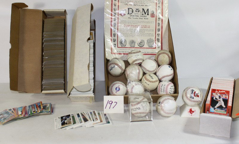 Baseball lot with signed balls, cards and advertis: Baseball lot with signed balls, cards and advertisement
