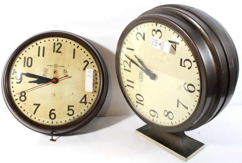 Telecron Clock and General Electric Wall clock 2: Telecron Clock and General Electric Wall clock 2 pc. Lot