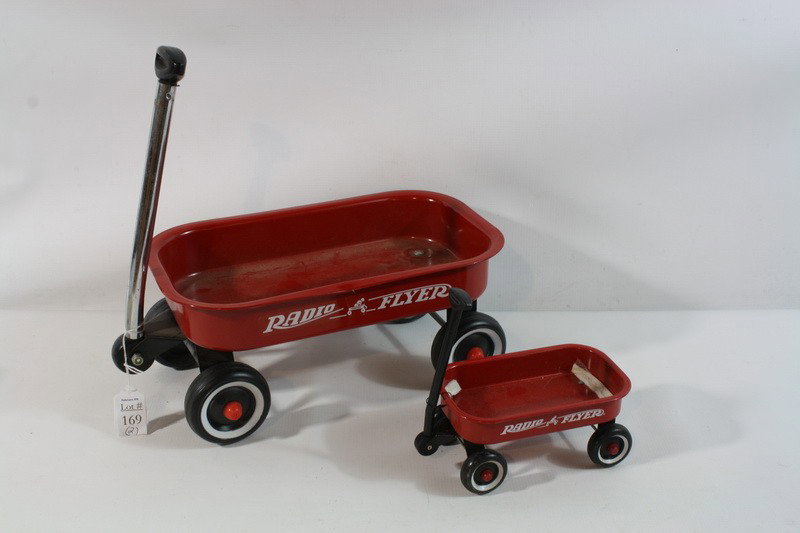 Pair of Radio Flyer Mini Wagons: Pair of Radio Flyer Mini Wagons