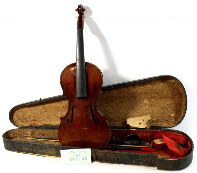 Violin in case: Violin Antonio Stradivarius 23"" Wooden Case"