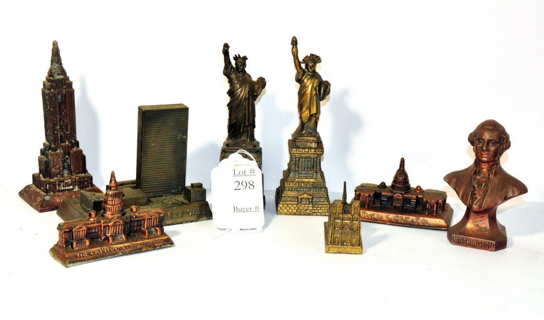 Box of souvenir metal buildings: Box of souvenir metal buildings