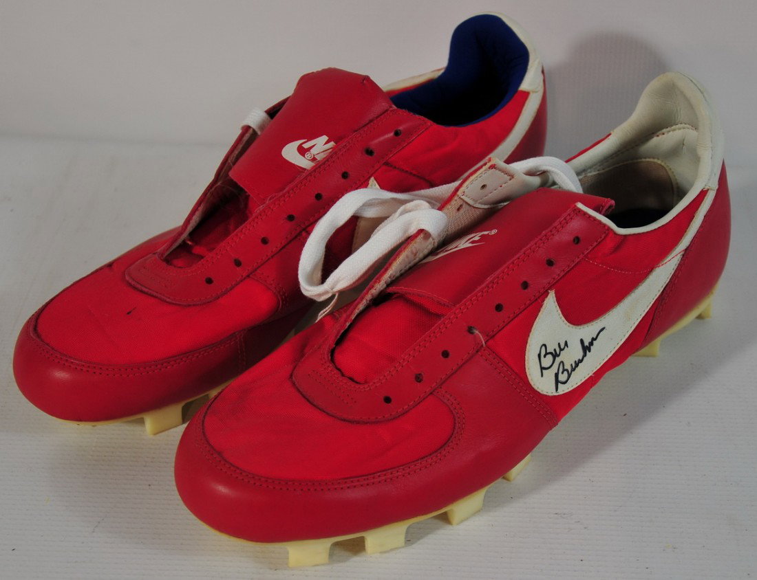 Bill Buckner autographed game worn cleats with COA: Bill Buckner autographed game worn cleats with COA