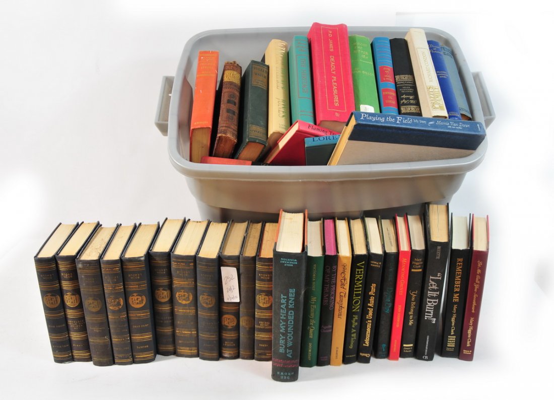 Two box lot of books, Jules Verne, Joseph Lincoln : Two box lot of books, Jules Verne, Joseph Lincoln Maine author, etc