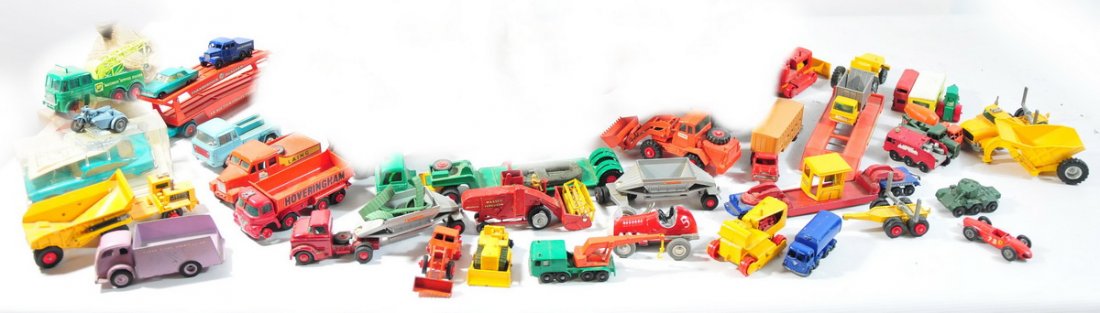 One box of matchbox Lesney Vehicles: One box of matchbox Lesney Vehicles