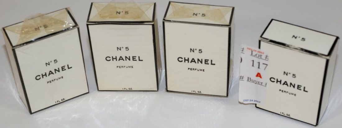 Group of 4 1950's Chanel #5 unopened and original: Group of 4 1950's Chanel #5 unopened and original perfume sets