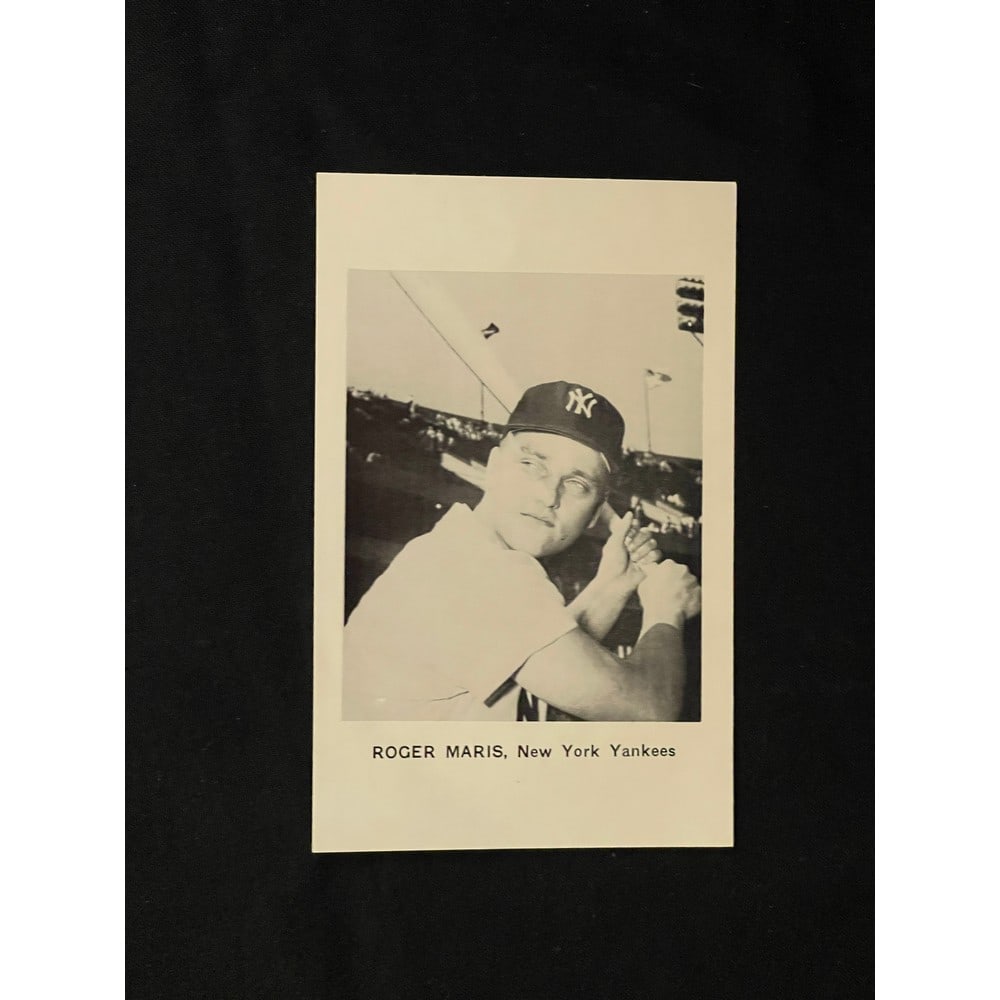 1960's Roger Maris Yankees Postcard: 1960's Roger Maris Yankees Postcard