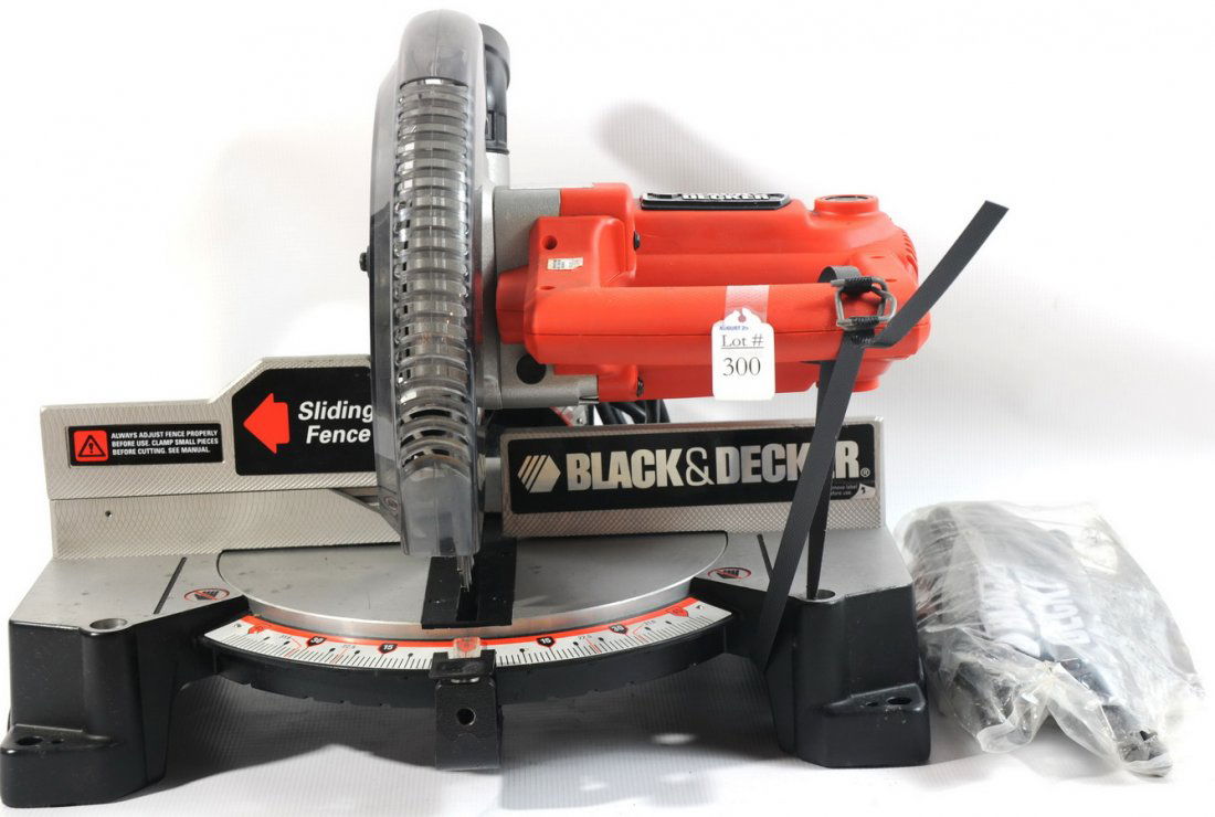 300 Black and Decker 10" Compound Miter Saw with Carbi Aug 29, 2012