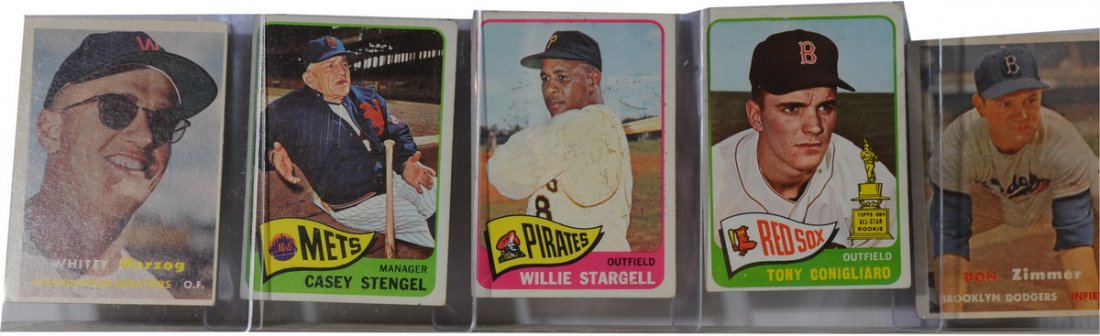Collection of 20 baseball cards 1956-1965 including: Collection of 20 baseball cards 1956-1965 including Yankees Team Cards #332,and #228, Brooklyn Dodgers Team Card #324 and 166, 1963 Rookie Stars Gaylord Perry, 1957 Johnny Podres, 1964 Willie Stargell