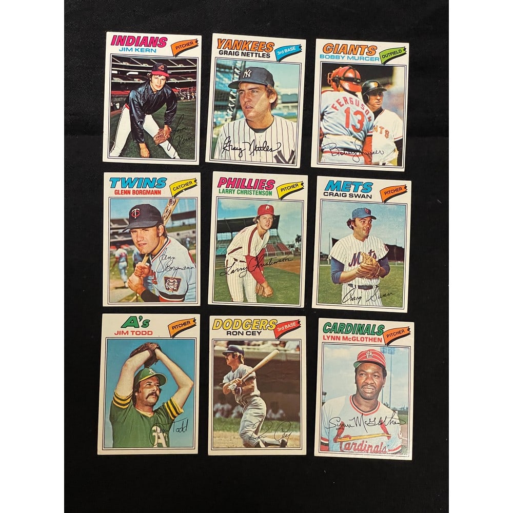 (350) 1977 Topps Baseball Cards (1 of 3)