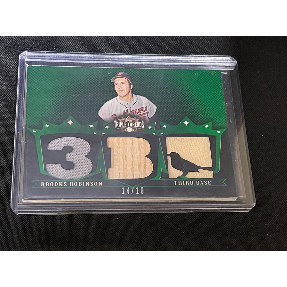 2007 Topps Triple Threads Emerald Brooks Robinson (1 of 2)