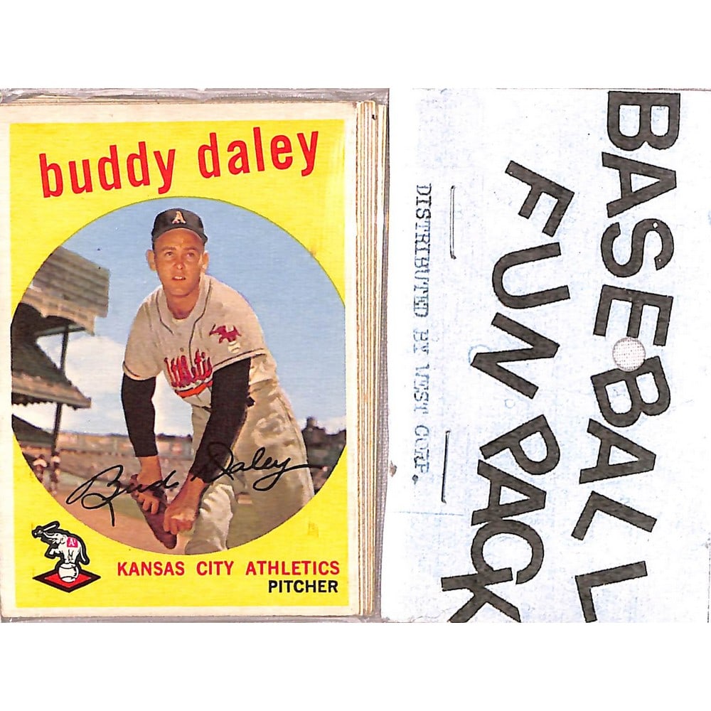 Sealed 1959 Topps Baseball Fun Pack (1 of 2)