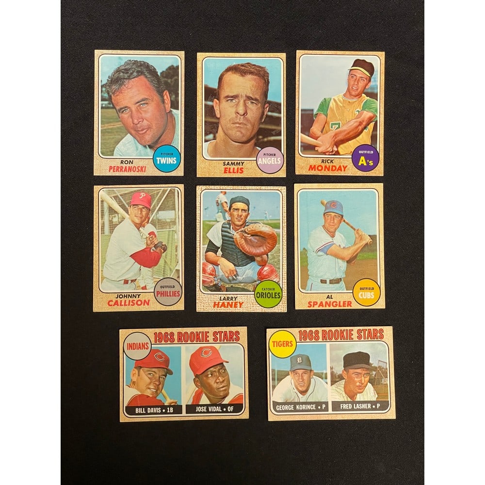 (211) 1968 Topps Baseball Cards Nice Shape (1 of 3)