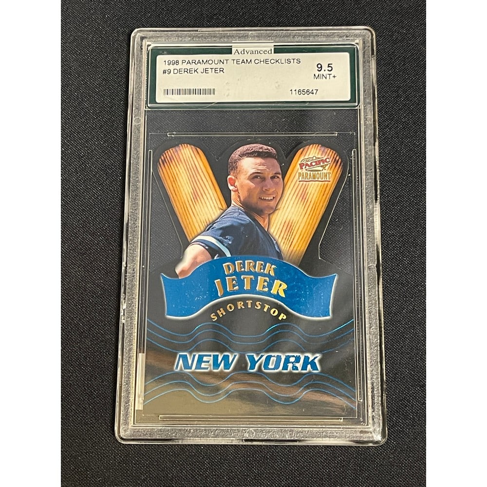 1998 Paramount Derek Jeter Graded 9.5 (1 of 2)