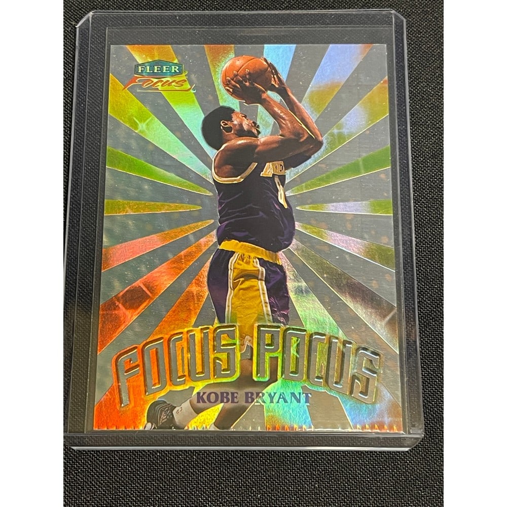 2000 Fleer Focus Kobe Bryant Insert Bottom Crease (1 of 2)