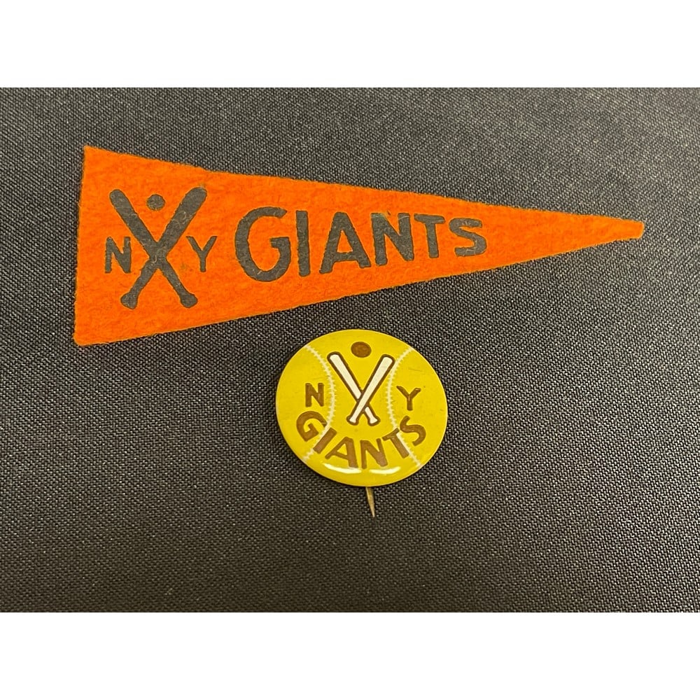 1930's Ny Giants Mini Pennant/pin Set: 1930's Ny Giants Mini Pennant/pin Set