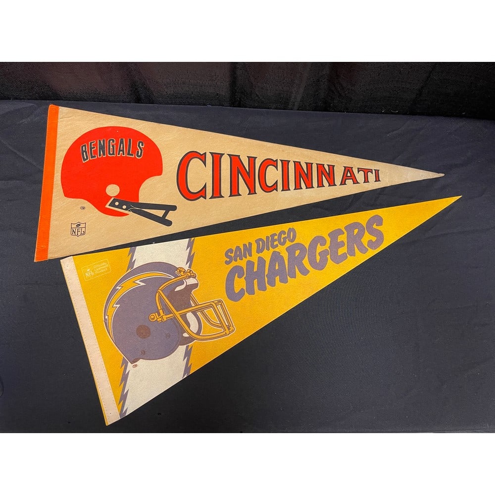 (10) Vintage Large Nfl Football Pennants 30": (10) Vintage Large Nfl Football Pennants 30"