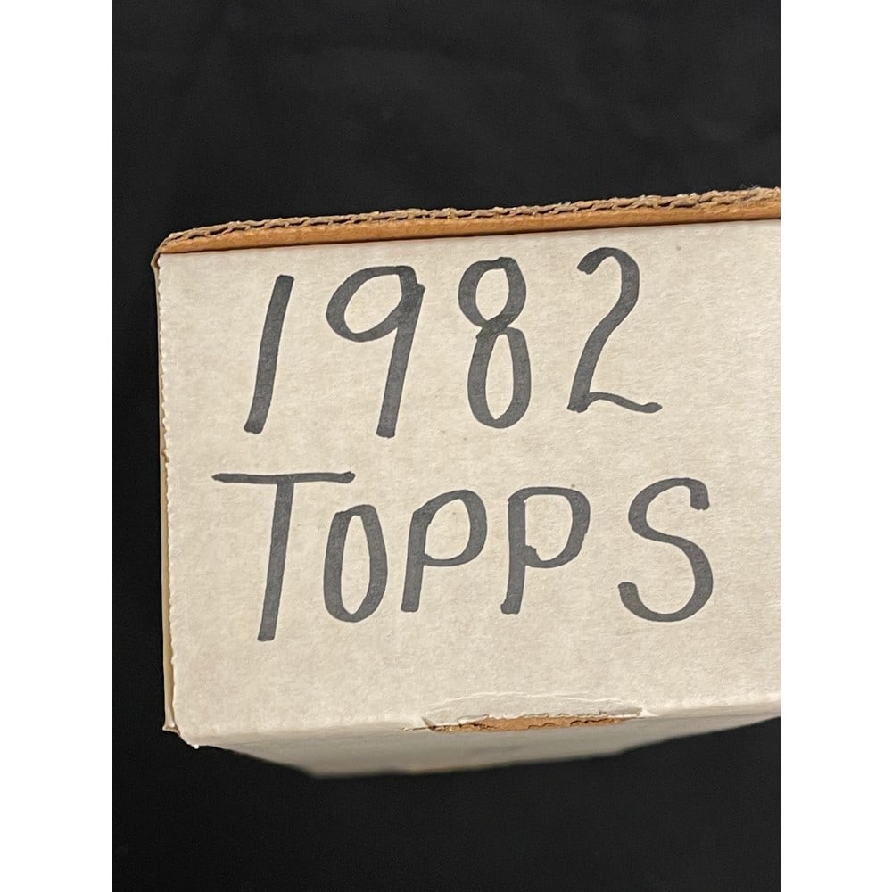 High Grade 1982 Topps Baseball Complete Set (1 of 4)