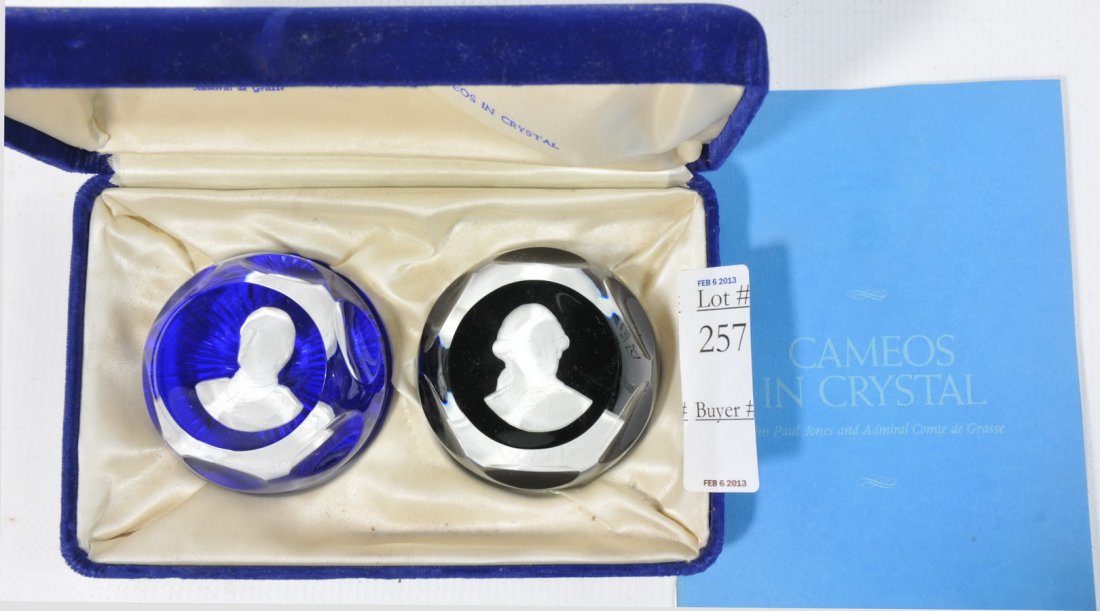 Franklin Mint Cameos in crystal Admiral de Grass and Jo: Franklin Mint Cameos in crystal Admiral de Grass and John Paul Jones in original box with paperwork